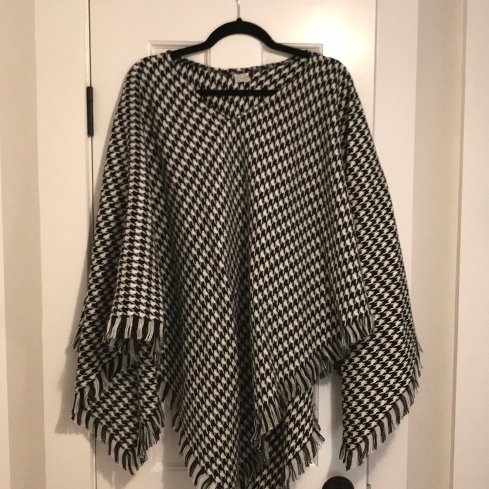 NEW Black and White Herringbone Poncho